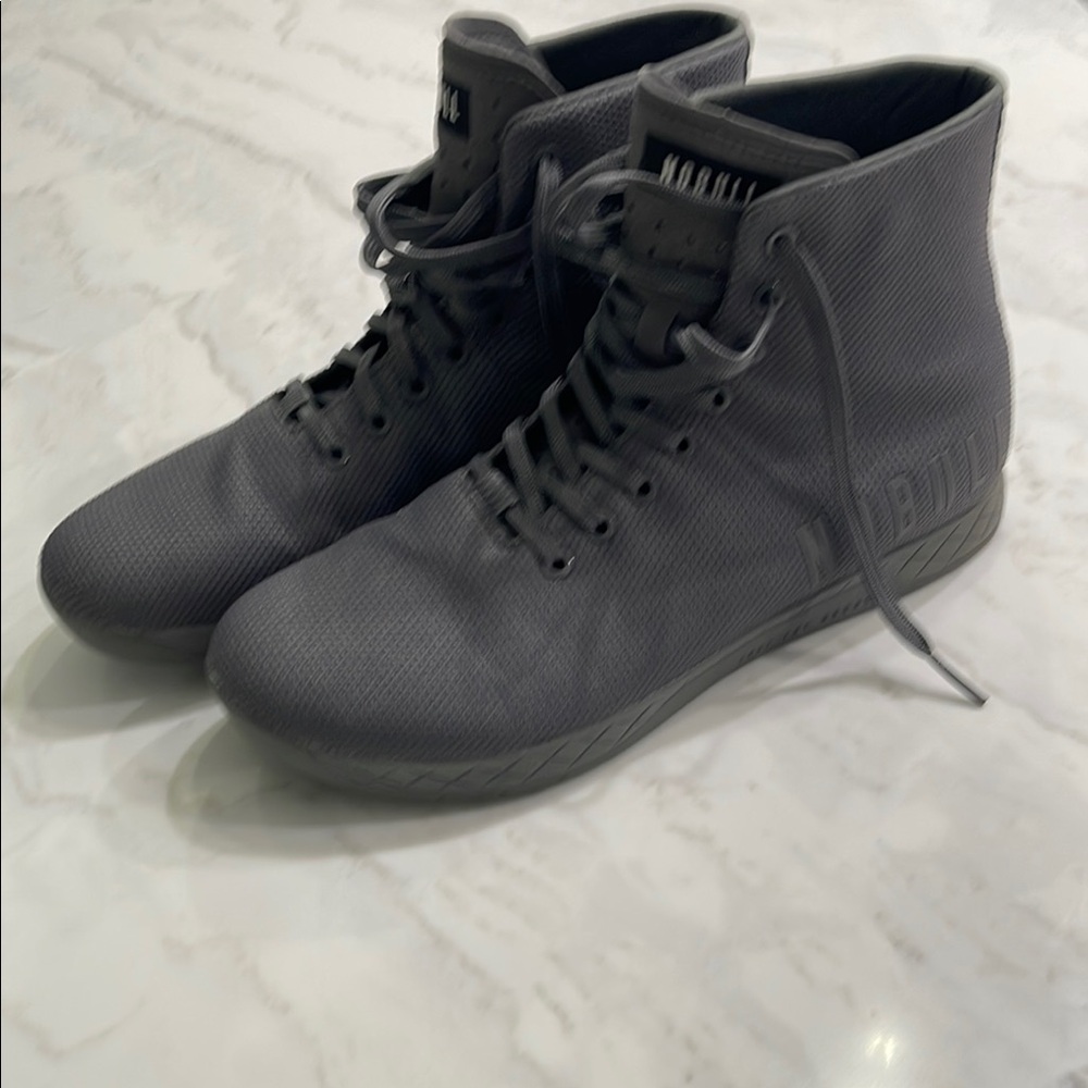 NOBULL Gray Sneakers High-Top Minimalist Design